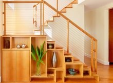 PEMANFAATAN BAWAH TANGGA RUMAH MINIMALIS