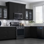 KOS DI JOGJA-penggunaan warna hitam untuk dapur